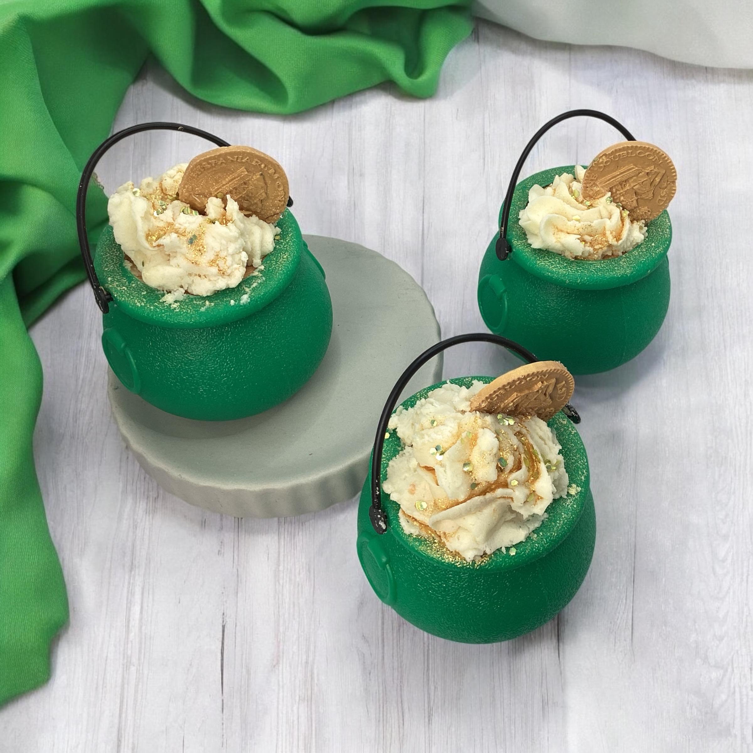 Pot' O Bubbles Bath Bomb-St Patrick's Day Bath Bomb, Luck O' The Irish, Lads & Lassies, Leprechaun Inspired, With Bubble Frosting, Cute